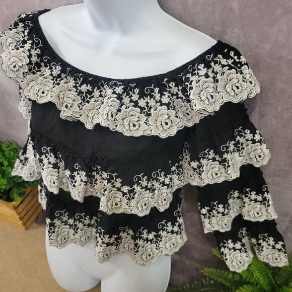 Gianni Bini Women's Layered Lace Embroidered Top Size Small - Picture 6 of 11